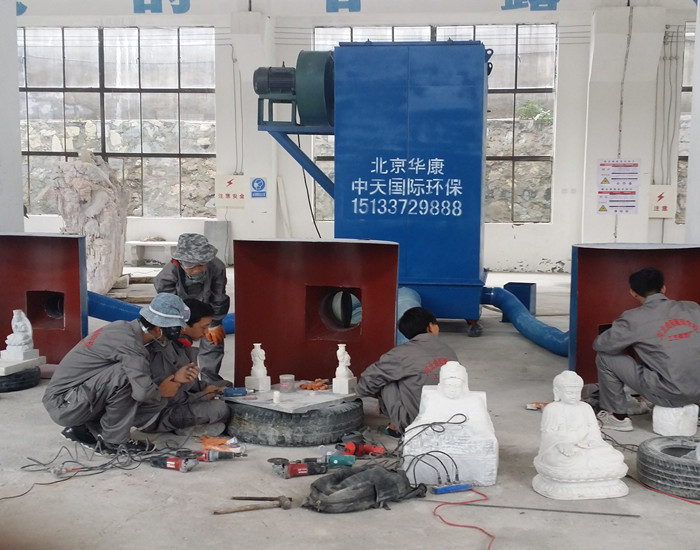 我公司為河北雕塑學校生產(chǎn)的<strong>移動式除塵器</strong>9月份已經(jīng)測試成功！